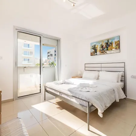 Silver Sands Penthouse Апартаменты