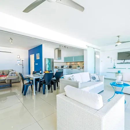 Silver Sands Penthouse Апартаменты