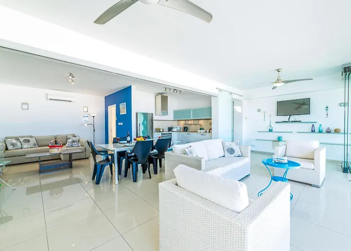 Silver Sands Penthouse Apartament